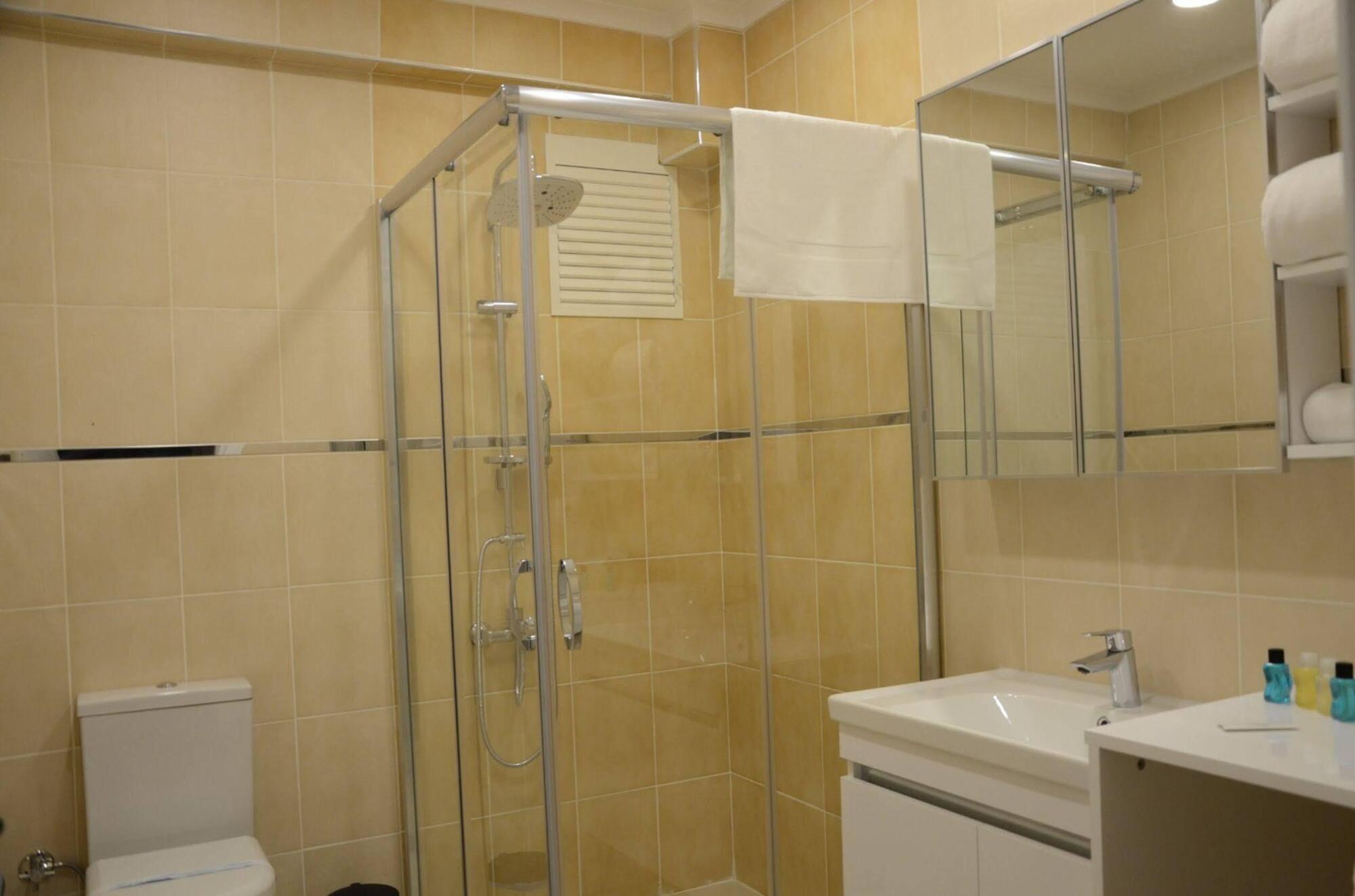 On4 Rooms & Suites 伊斯坦布尔 外观 照片